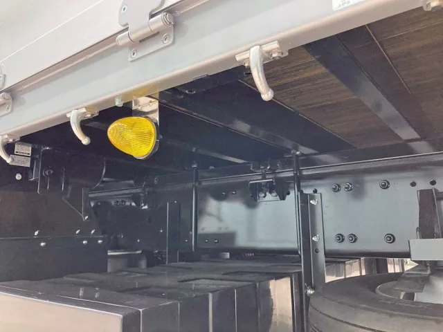 シャーシとネタの状態です。(縦ネタ・横ネタは鉄製です)|三菱 スーパーグレート 2PG-FS84VZの写真6