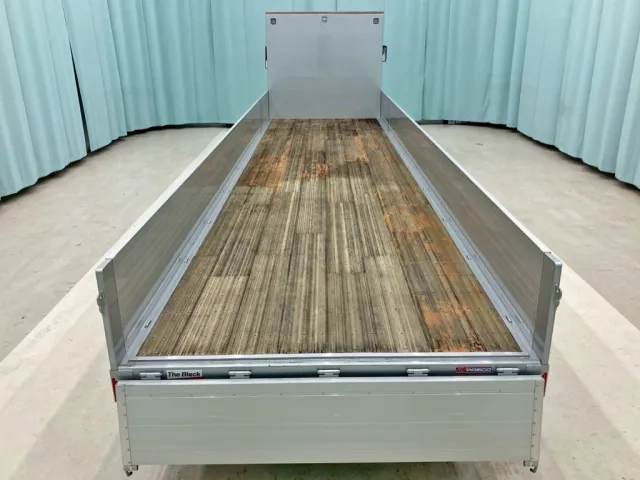 床は板張りです。|三菱 スーパーグレート 2PG-FS84VZの写真8