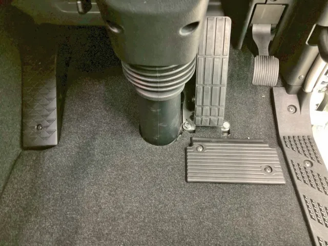 2ペダル仕様です。|三菱 スーパーグレート 2PG-FS84VZの写真19