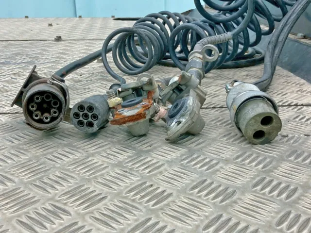 接続コネクター類です。|三菱 スーパーグレート QKG-FV60VJRの写真16