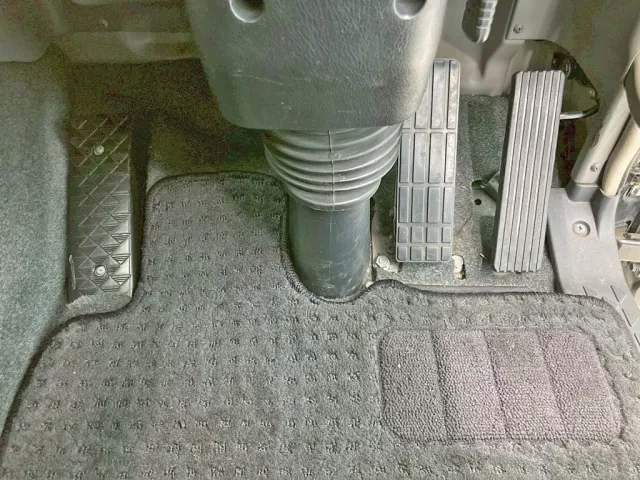 2ペダル仕様です。|三菱 スーパーグレート QKG-FV60VJRの写真34