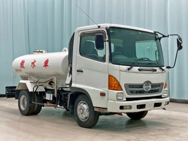 日野 レンジャー ADG-FC6JCWA(2WD)の写真2