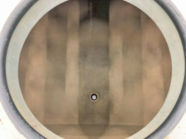 タンク内部の状態です。|日野 レンジャー ADG-FC6JCWA(2WD)の写真12