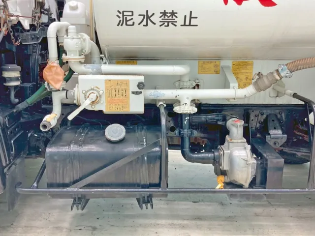 助手席側の配管周りの状態です。|日野 レンジャー ADG-FC6JCWA(2WD)の写真19