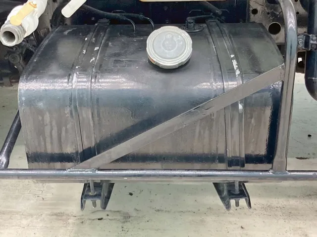 燃料タンクは100Lです。|日野 レンジャー ADG-FC6JCWA(2WD)の写真32