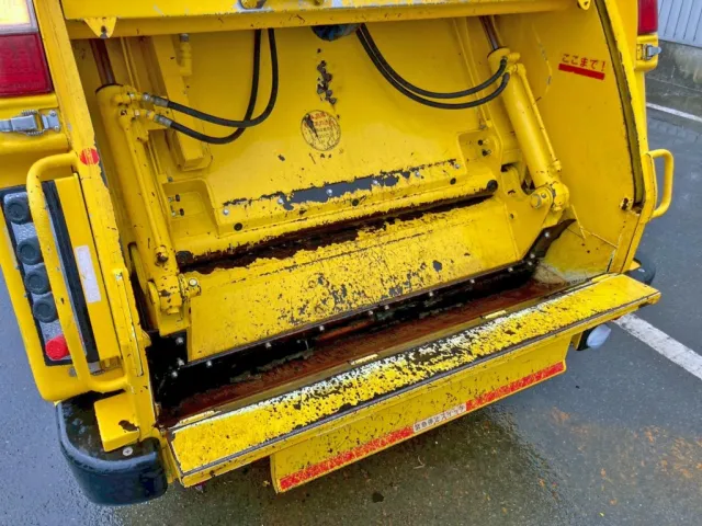 積み込み方式はプレス式です。|トヨタ カゼット 2RG-XZU605A(2WD)の写真26