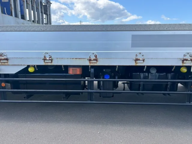 燃料タンクは200L・100Lです。|日野 レンジャー 2PG-FE2ABAの写真34