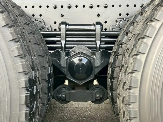 リーフサスです。|日野 プロフィア 2DG-FS1AGEの写真5