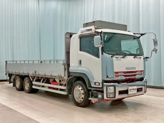 ホイールはアルミ製です。|いすゞ フォワード QDG-FVZ34U2の写真2