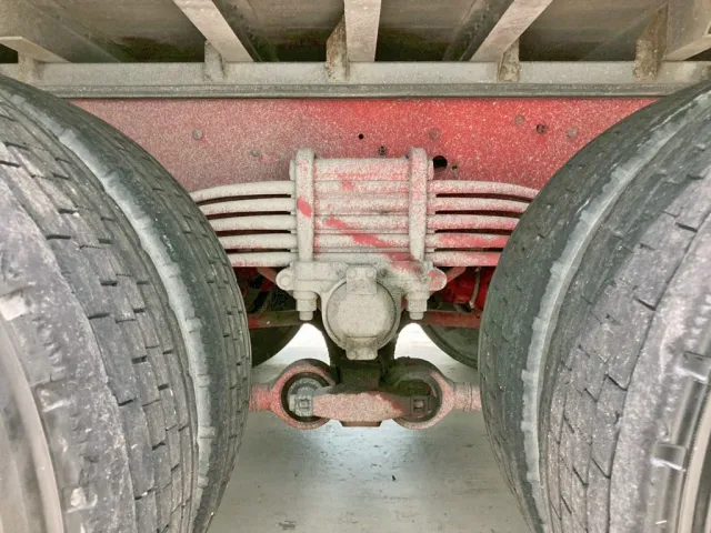 リーフサスです。|いすゞ フォワード QDG-FVZ34U2の写真5