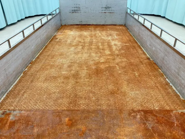 前方は縞板鉄板です。|いすゞ フォワード QDG-FVZ34U2の写真11