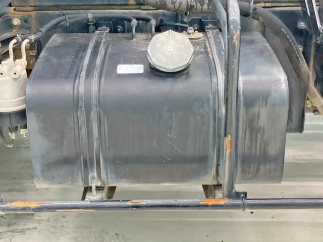 燃料タンクは100Lです。|日野 レンジャー 2KG-FC2ABA(2WD)の写真30