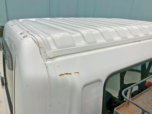 ルーフ後方助手席側にキズ・サビがあります。|日野 レンジャー 2KG-FC2ABA(2WD)の写真36