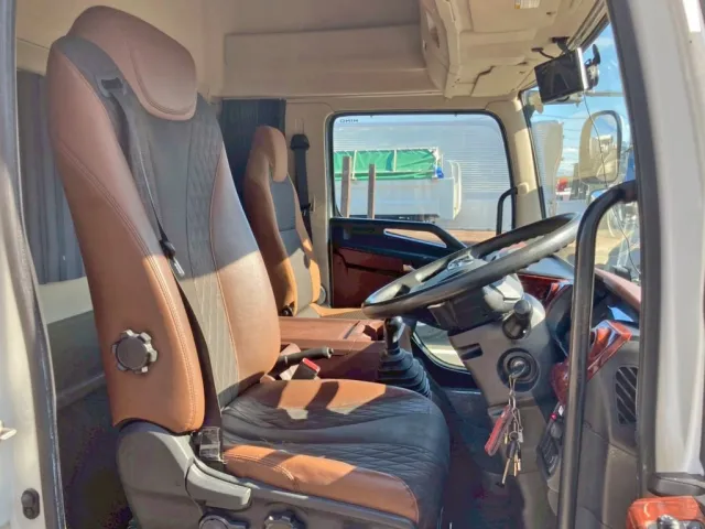 ハイルーフキャビンです。|日野 レンジャー 2KG-FD2ABG(2WD)の写真7