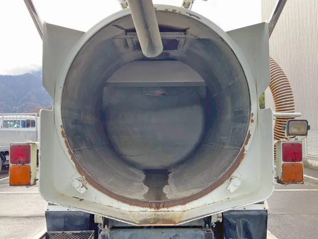 タンクはステンレス製です。|三菱 ファイター TKG-FK72FYの写真10