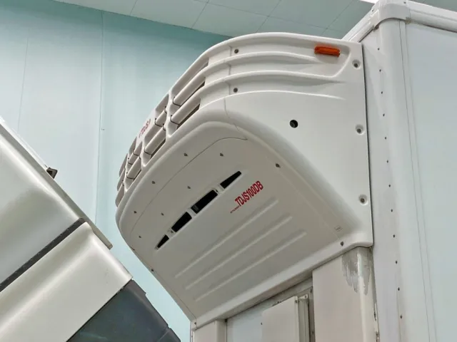 冷凍機です。(直冷式)|いすゞ ギガ QKG-CYL77Aの写真24