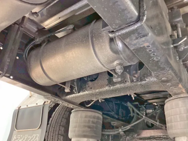 下まわりの状態です。(後方)|いすゞ ギガ QKG-CYL77Aの写真38