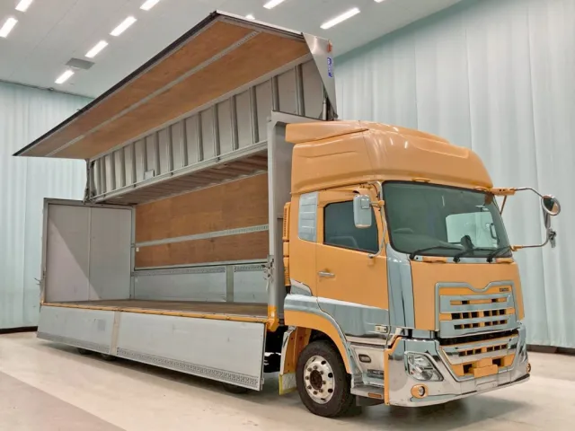 ホイールはアルミ製です。|UDトラックス クオン 2PG-CG5CAの写真2