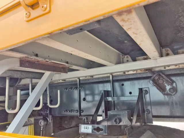 シャーシとネタの状態です。|UDトラックス クオン 2PG-CG5CAの写真6