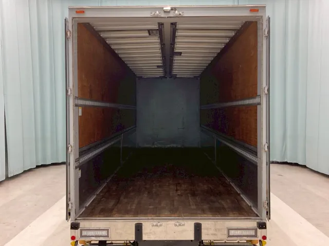 UDトラックス クオン 2PG-CG5CAの写真10