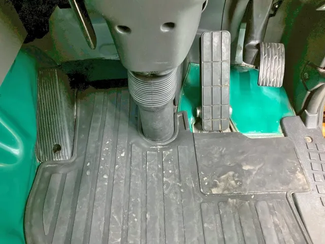 2ペダル仕様です。|UDトラックス クオン 2PG-CG5CAの写真38