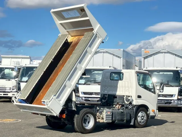 日野 デュトロ 2RG-XZU600T(2WD)の写真4