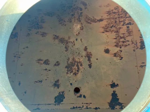 タンク内部の状態です。|三菱 ファイター KK-FK71GC(2WD)の写真9