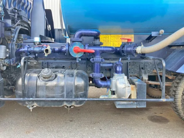 助手席側配管周りの状態です。|三菱 ファイター KK-FK71GC(2WD)の写真15