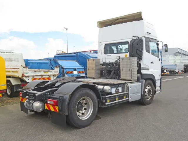 UDトラックス クオン 2PG-GK5AADの写真4