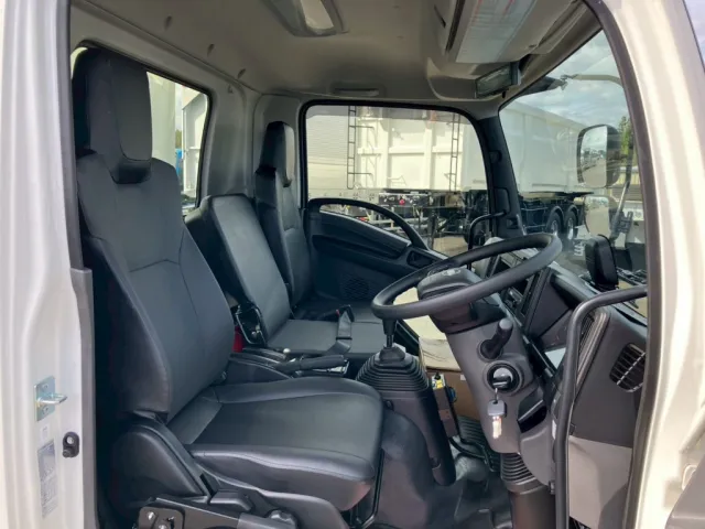 UDトラックス コンドル 2RG-BRR90S4(2WD)の写真6