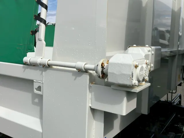 UDトラックス コンドル 2RG-BRR90S4(2WD)の写真15