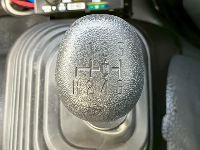 UDトラックス コンドル 2RG-BRR90S4(2WD)の写真21