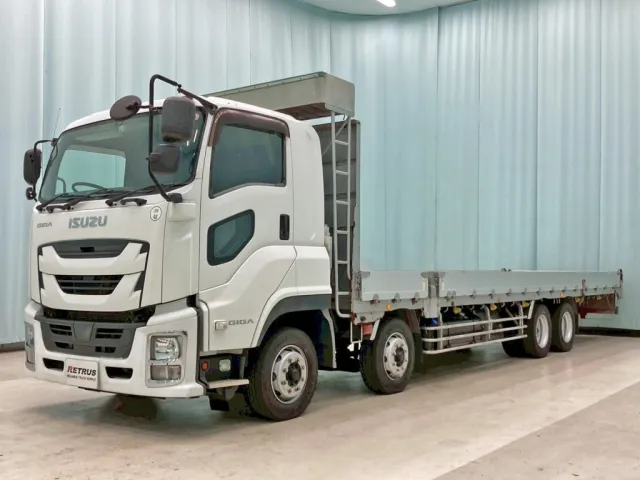 いすゞ ギガ QKG-CYH77Bの写真1