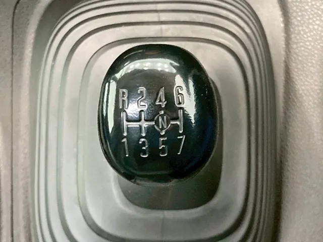 いすゞ ギガ QKG-CYH77Bの写真42