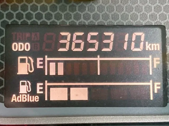 いすゞ ギガ QKG-CYH77Bの写真43