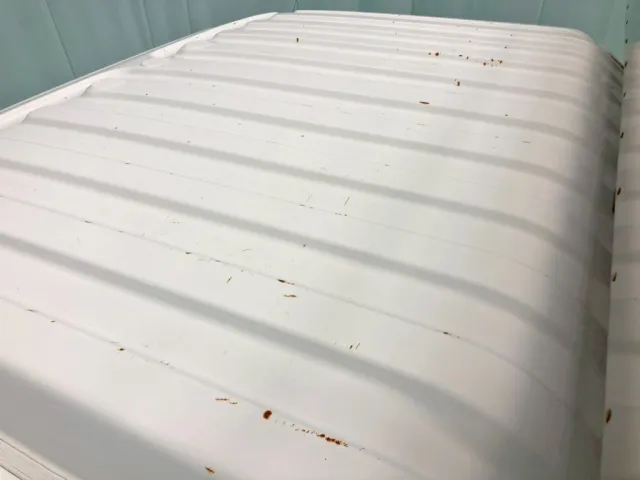 ルーフの所々にキズ・サビがあります。|いすゞ ギガ QKG-CYH77Bの写真45