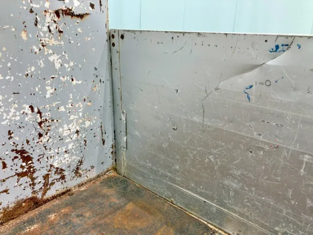 運転席側アオリ前方にヘコミ・パッチ当てがあります。|日野 レンジャー PK-GK8JNFAの写真18