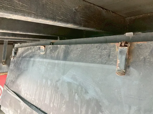 工具箱のフタロックが破損しています。|日野 レンジャー PK-GK8JNFAの写真35