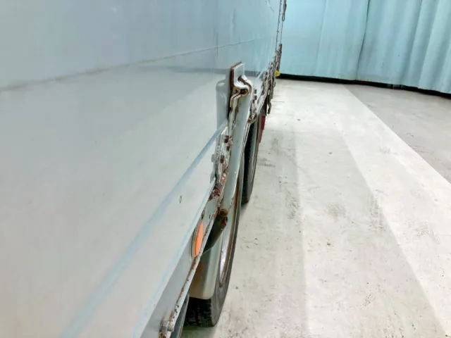 助手席側のセイコーラックの状態です。(全幅オーバーしています)|日野 レンジャー PK-GK8JNFAの写真38