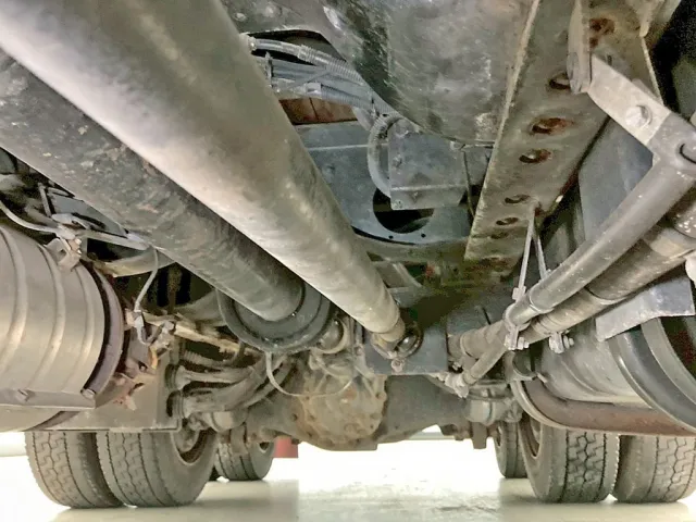 下まわりの状態です。(中央前方)|日野 レンジャー PK-GK8JNFAの写真42