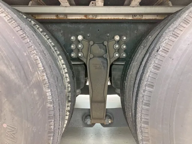 エアサスです。|いすゞ ギガ 2PG-CYL77Cの写真5