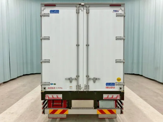 リヤ周りの状態です。|いすゞ ギガ 2PG-CYL77Cの写真9