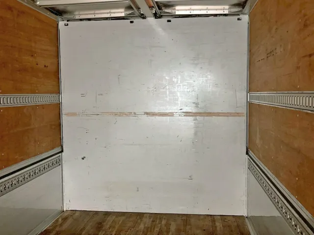 いすゞ ギガ 2PG-CYL77Cの写真12