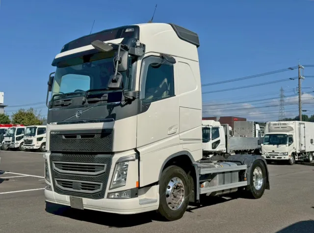 ホイールはアルミ製です。|ボルボ 2DG-KA2TEA1の写真1