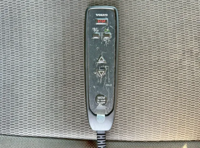 エアサスのコントローラーです。|ボルボ 2DG-KA2TEA1の写真18