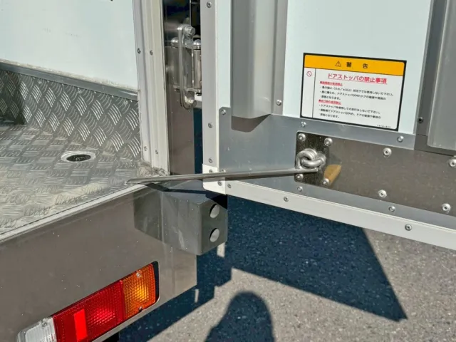 運転席側のストッパーの状態です。|日野 デュトロ 2KG-XZU655M(2WD)の写真11