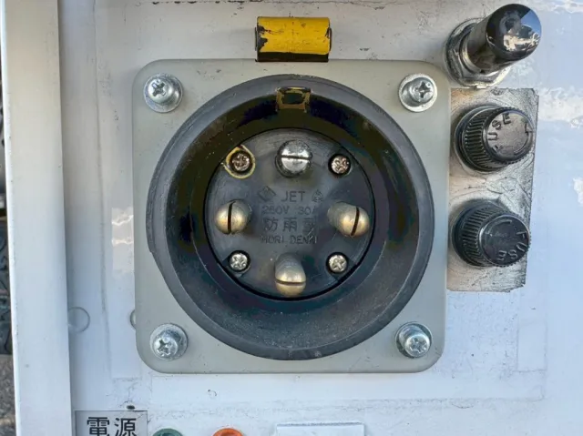 スタンバイ付きです。|日野 デュトロ 2KG-XZU655M(2WD)の写真17