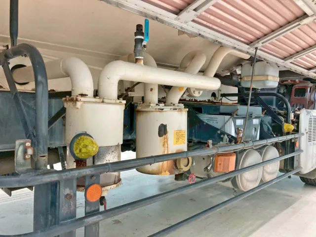 運転席側配管周りの状態です。|日野 プロフィア LKG-FR1APBAの写真38