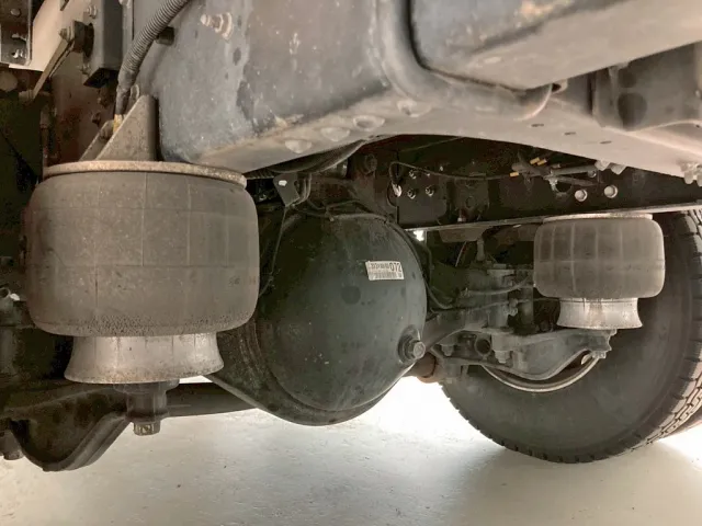 エアサスです。|UDトラックス コンドル 2RG-BRR90T2(2WD)の写真5