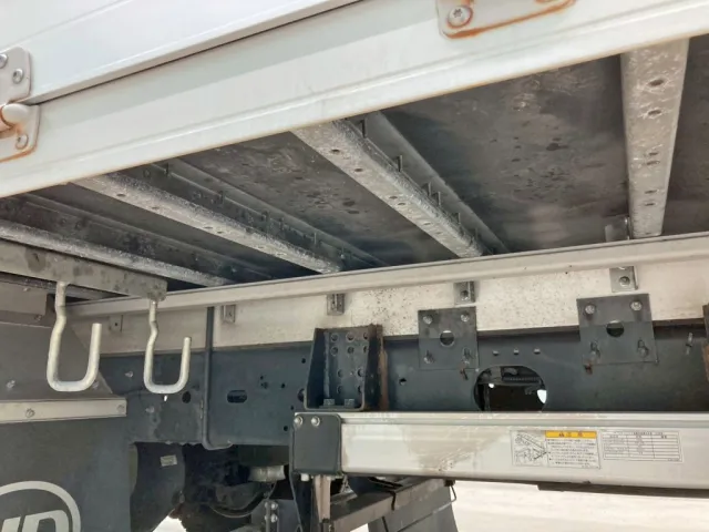 シャーシとネタの状態です。(縦ネタはアルミ製・横ネタは鉄製です)|UDトラックス コンドル 2RG-BRR90T2(2WD)の写真6